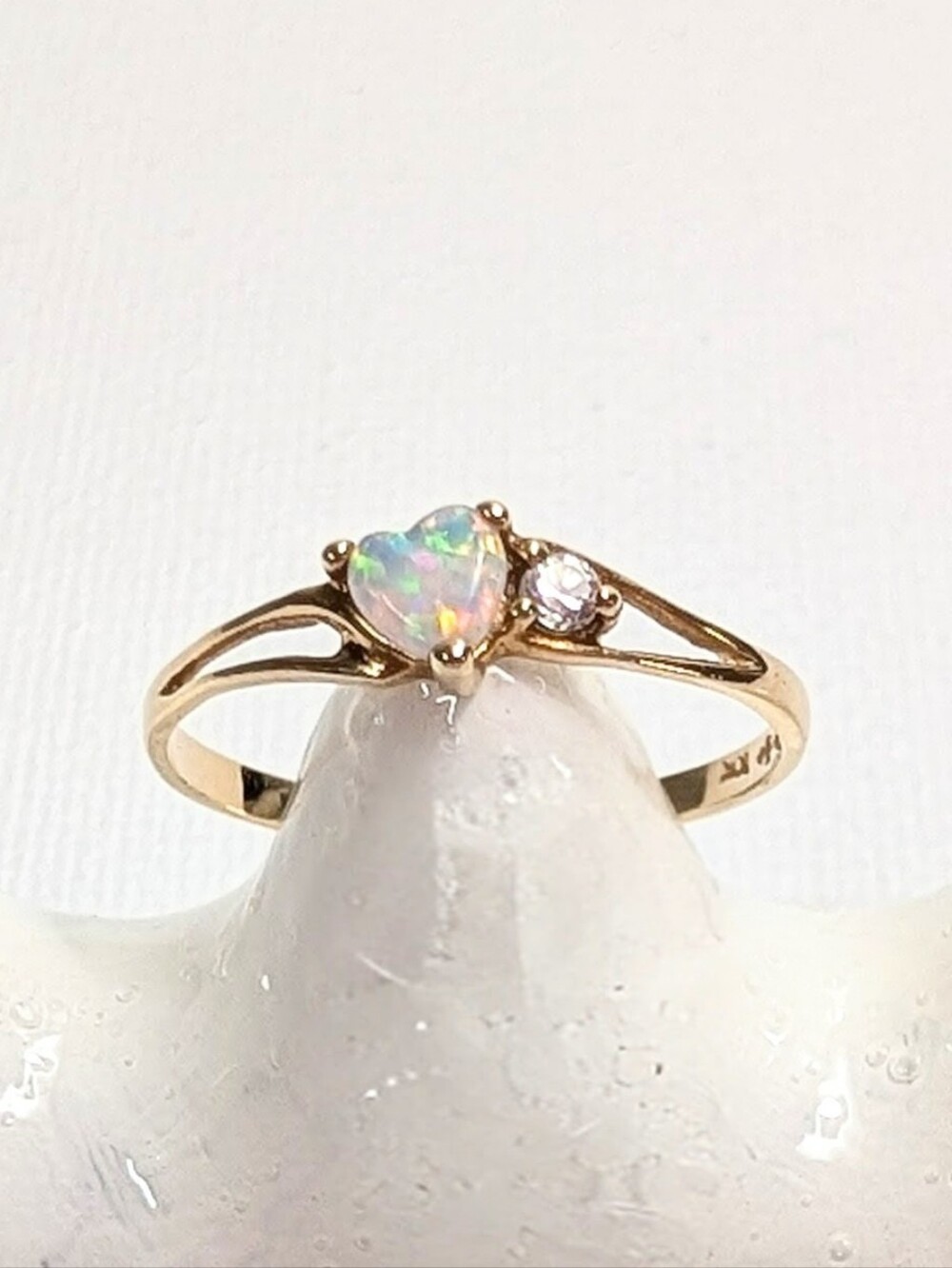 Vintage Rings & Things 10K Gold Heart Opal Diamond Ring Size 7